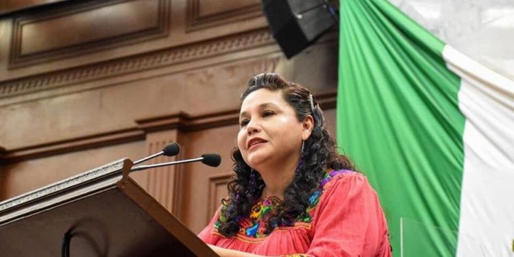 La historia está plagada de injusticias, por eso hay que cuestionar nuestros monumentos: Gabriela Cázares