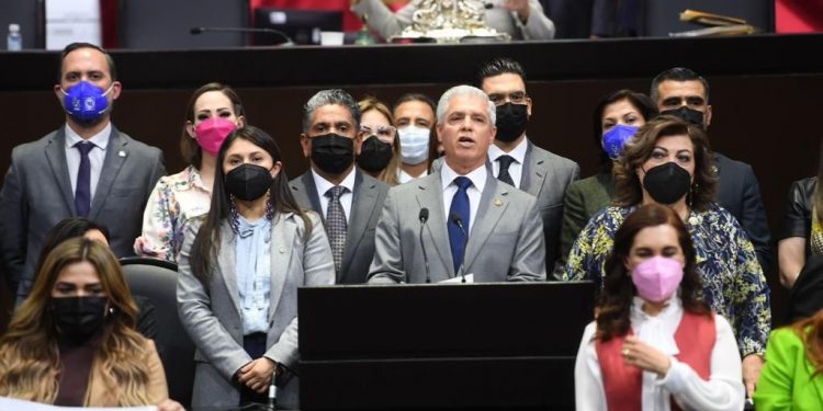 Rodrigo Sánchez presenta iniciativa para combatir la corrupción y el conflicto de interés