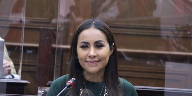 Fundamental fortalecer políticas públicas para mitigar incremento en adicciones: Gloria Tapia