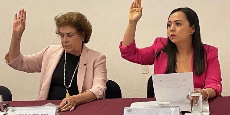 Aprueban diputadas convocatoria para la Condecoración la mujer michoacana