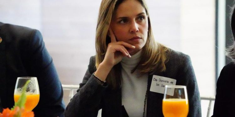 Convoca Daniela de los Santos a participar en el segundo foro «El Congreso te escucha»