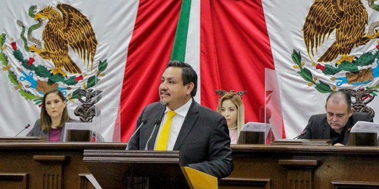 Plantea Víctor Manríquez creación de Comisión de Derechos Humanos en los municipios