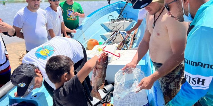 Inicia la Fiesta en la Bahía, en Caleta de Campos