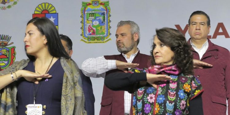 Refrendan gobernadores defensa de los recursos energéticos