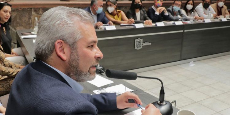 Gobierno de Michoacán llama a municipios a alentar uso de fertilizantes orgánicos