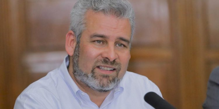 Escuelas de tiempo completo se mantendrán activas en Michoacán: Bedolla