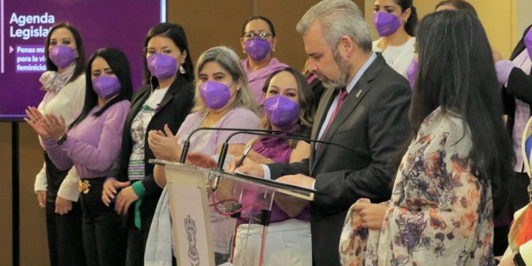 Impulsa Bedolla reforma para elevar castigo al feminicidio en Michoacán