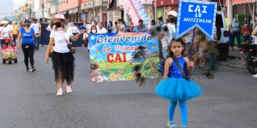 Gran desfile de la primavera en Apatzingán