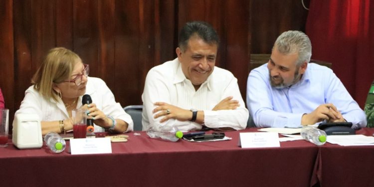 Con trabajo en conjunto se logrará mayor desarrollo para Apatzingán