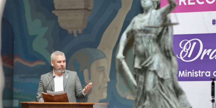 En Michoacán seguiremos trabajando por hacer justicia a las mujeres: Bedolla