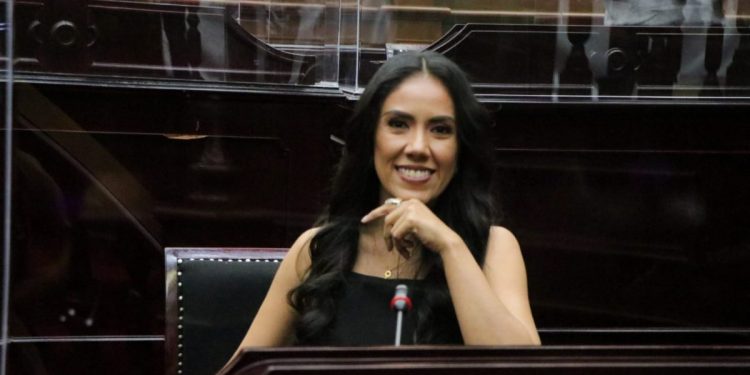 Debe haber transparencia en el manejo financiero del Congreso: Fanny Arreola
