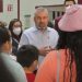 Gobernador de Michoacán visita a desplazados por la violencia en albergues de Tijuana