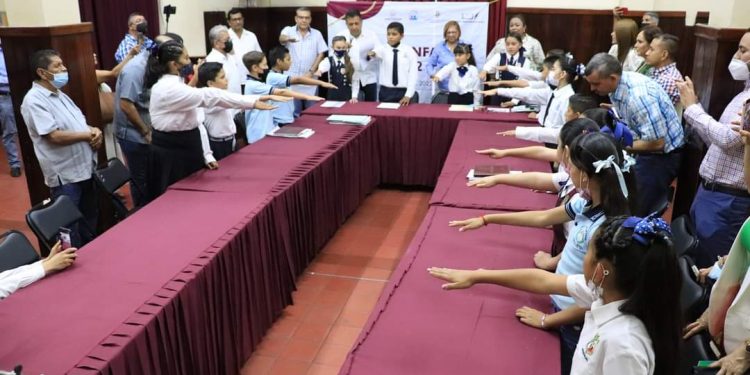 Toman protesta Cabildo Infantil 2022