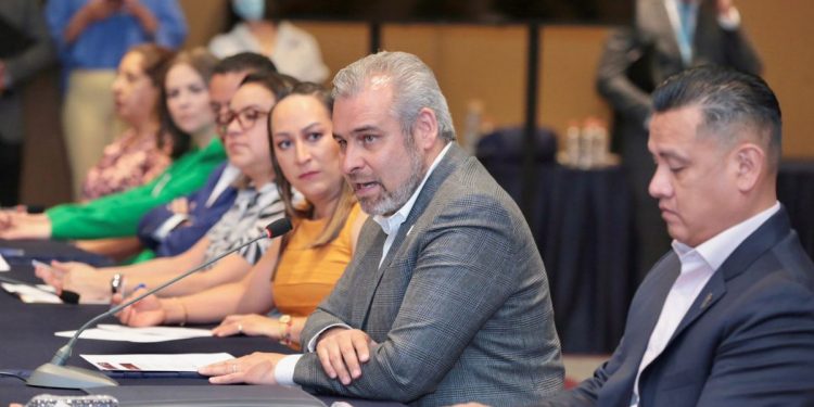 Arranca Bedolla programa “Nidos” para beneficiar a familias de trabajadores agrícolas