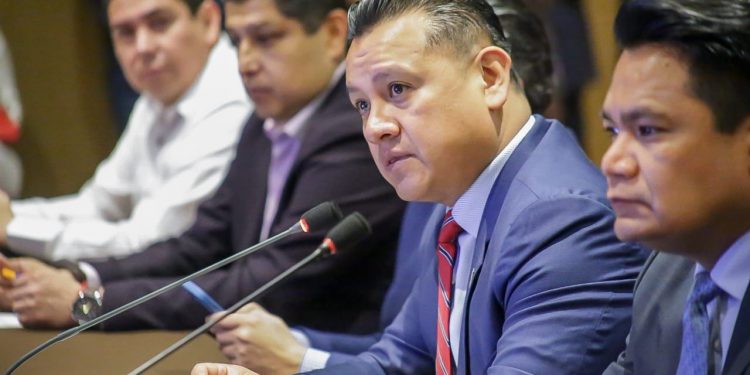 Gobierno de Michoacán instalará módulos en Ayuntamientos para regularizar vehículos extranjeros