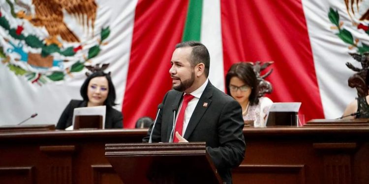 Propone Reyes Galindo iniciativa para fortalecer el Turismo Cultural en Michoacán