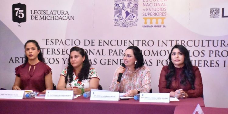 El Legislativo comprometido con las mujeres indígenas: Adriana Hernández