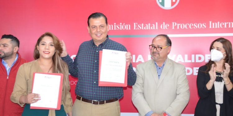 Alejandro Moreno tomará protesta a Memo Valencia y Xóchitl Ruíz