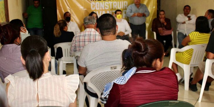 Inaugura Octavio Ocampo, oficinas del PRD en Quiroga