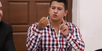 Necesario facilitar acceso a perros guía para personas con discapacidad visual: Víctor Zurita