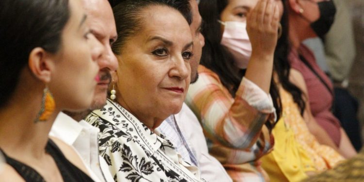 Hacinamiento, problema que afecta a uno de cada diez hogares en México: Julieta Gallardo