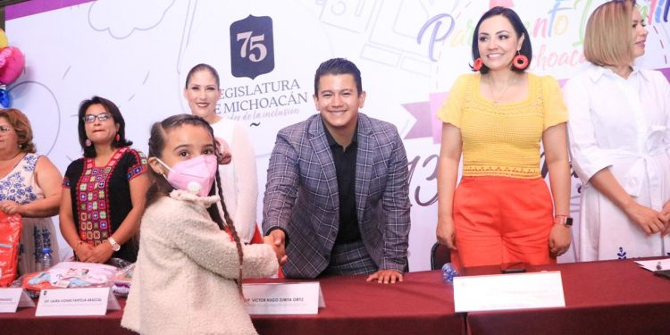 Voz de niñas y niños, vital en la construcción de política pública: Víctor Zurita