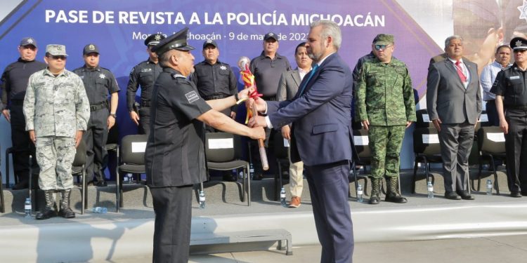 Reconoce Bedolla a la Policía Michoacán por su servicio a la población