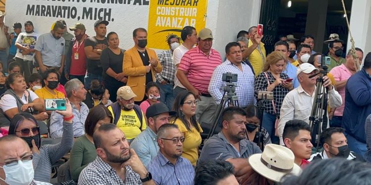 Con orgullo, municipios celebran 33 años del PRD