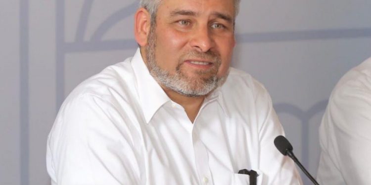 Presenta Bedolla, reforma para modificar la ley que regula uso obligatorio de cubrebocas