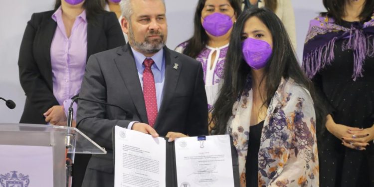 En Michoacán se abre el camino a condenas vitalicias contra feminicidas: Bedolla