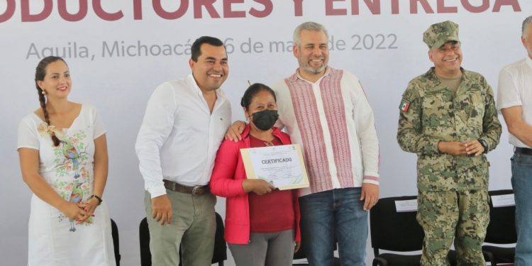 Gobierno de Michoacán arranca entrega de sementales para fortalecer al sector ganadero