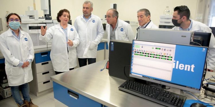 Gobierno de Michoacán, respalda proyectos de fortalecimiento al sector aguacatero: Bedolla