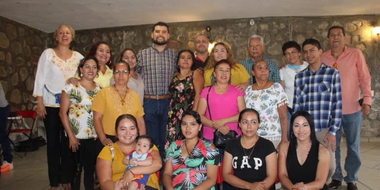 Se reúne Octavio Ocampo con perredistas de Jungapeo