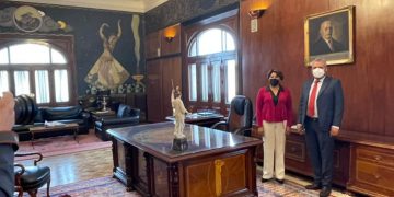 SEP ratifica a Bedolla compromiso de federalizar nómina educativa en Michoacán