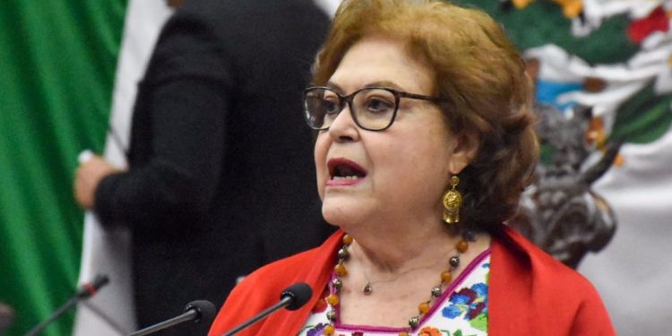 María de la Luz aboga por honrar lucha de la michoacana «Cuca García»