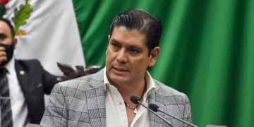 Celebra Ernesto Núñez desincorporación de predio para oficinas del IMSS en Morelia