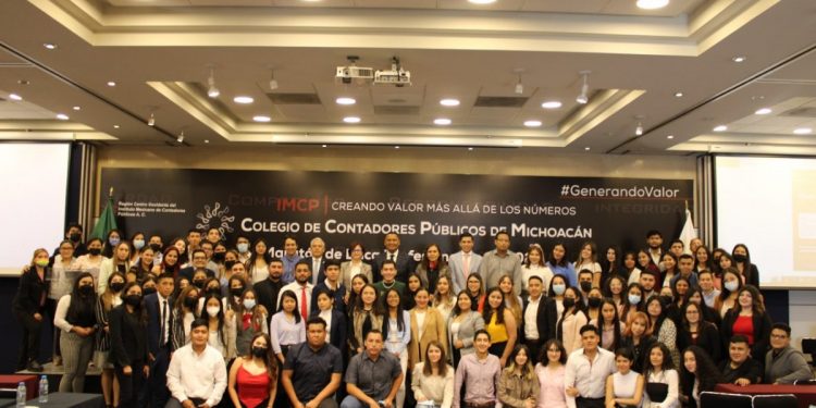 CCPM apuesta por preparación de jóvenes con maratón de ética profesional