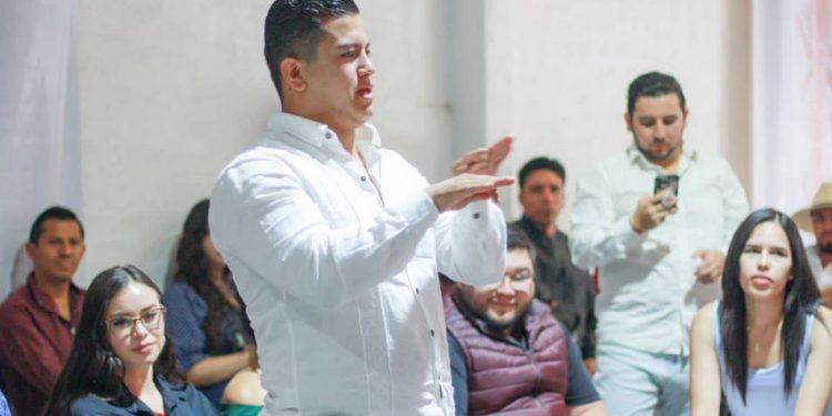 Continuaremos impulsando una cultura de inclusión plena desde el Congreso: Víctor Zurita