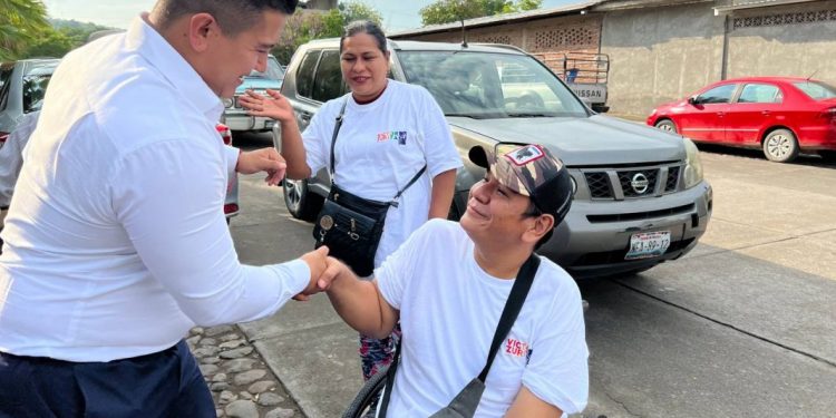 Invita Víctor Zurita a solicitar Pensión para el Bienestar de las Personas con Discapacidad