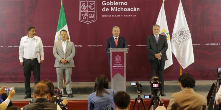 Gobierno de Michoacán invierte 7 mil 600 mdp en rehabilitación de carreteras