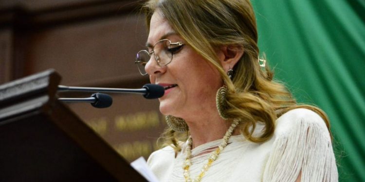 Basta de vulnerar los derechos del personal médico: Diputada Luz María García