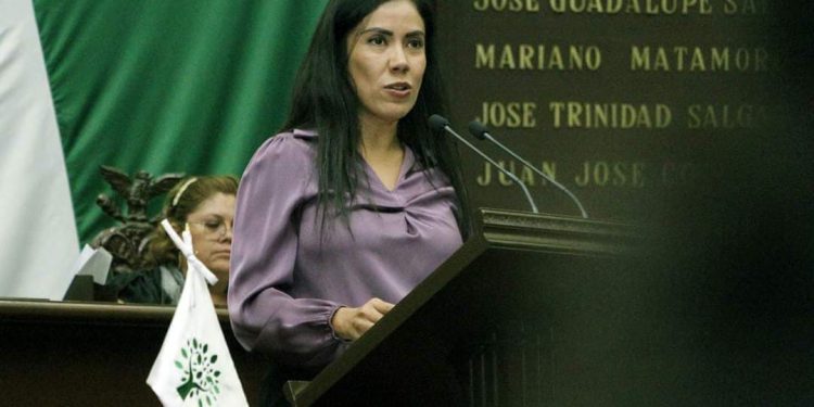 Feminicidios no deben normalizarse, justicia es camino para su combate: Fanny Arreola