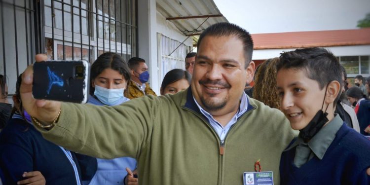 Estrenan el aula de clases de la secundaria 16 de Galaxia en Tarímbaro