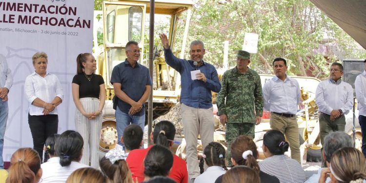 Con inversión de 2.4 mdp, Bedolla inicia en Buenavista el programa Obras por Cooperación