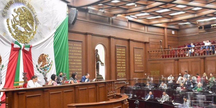 Alista Congreso homenajes a destacados michoacanos