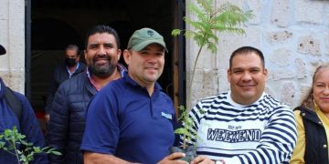 Entrega Gobierno de Tarímbaro 10 mil árboles a Jefes de Tenencia para reforestar