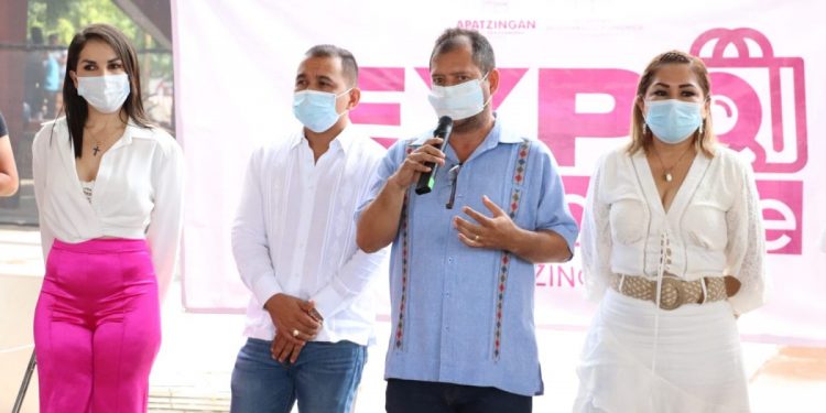 Con éxito se desarrolló la primer Expo Comercial.