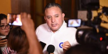 Llama Carlos Quintana a no bajar la guardia ante la quinta ola de covid19