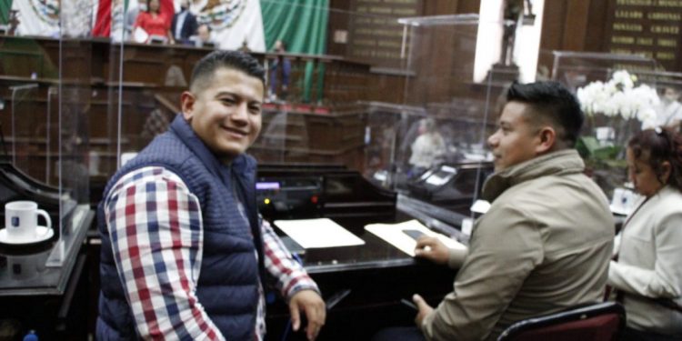 Reestructuración de deuda, ejercicio de responsabilidad frente a crisis global en ciernes: Víctor Zurita