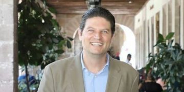 Se debe valorar y analizar la puesta en marcha de parquímetros: Alfonso Martínez